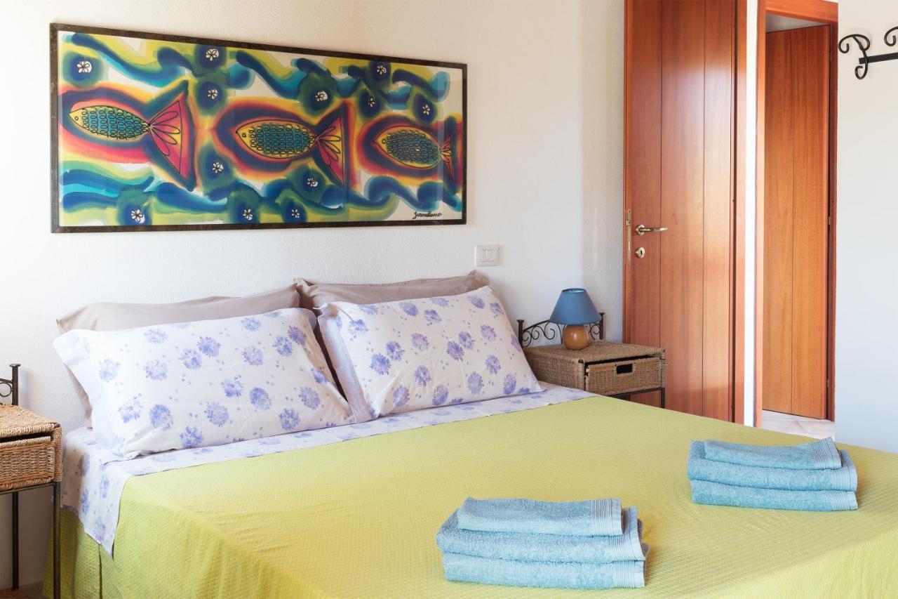 Bed and Breakfast Sa Guardia de Ferricci Solanas  Exterior foto