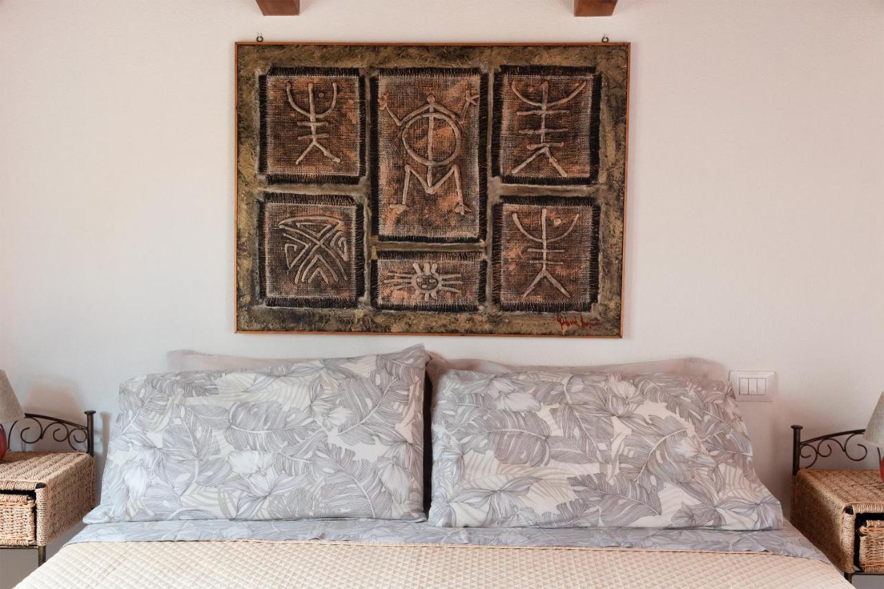 Bed and Breakfast Sa Guardia de Ferricci Solanas  Exterior foto