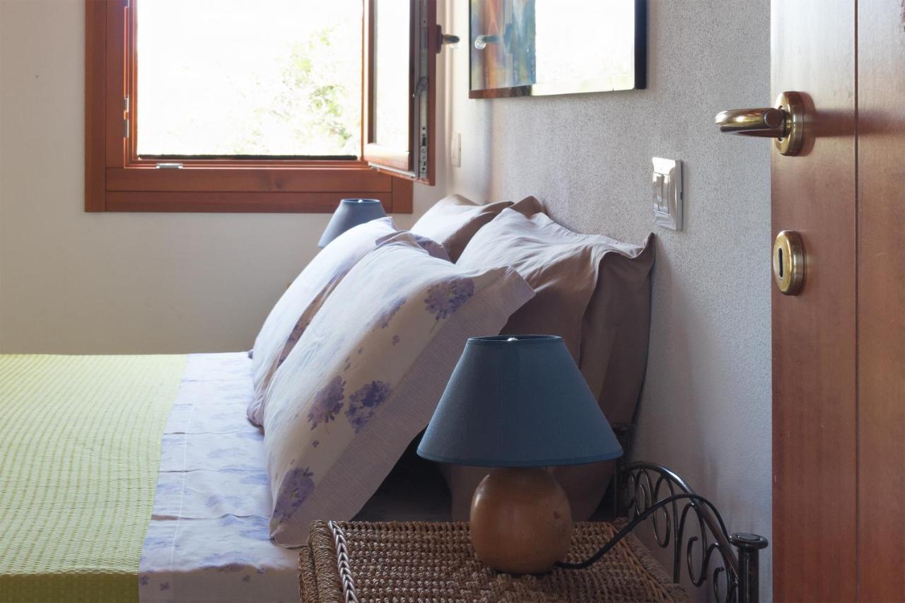 Bed and Breakfast Sa Guardia de Ferricci Solanas  Exterior foto