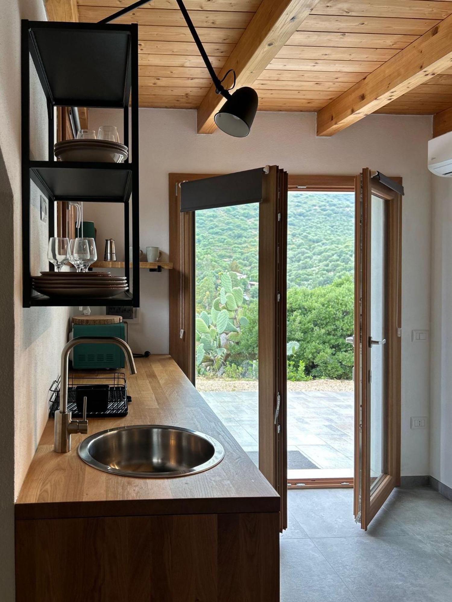 Bed and Breakfast Sa Guardia de Ferricci Solanas  Exterior foto