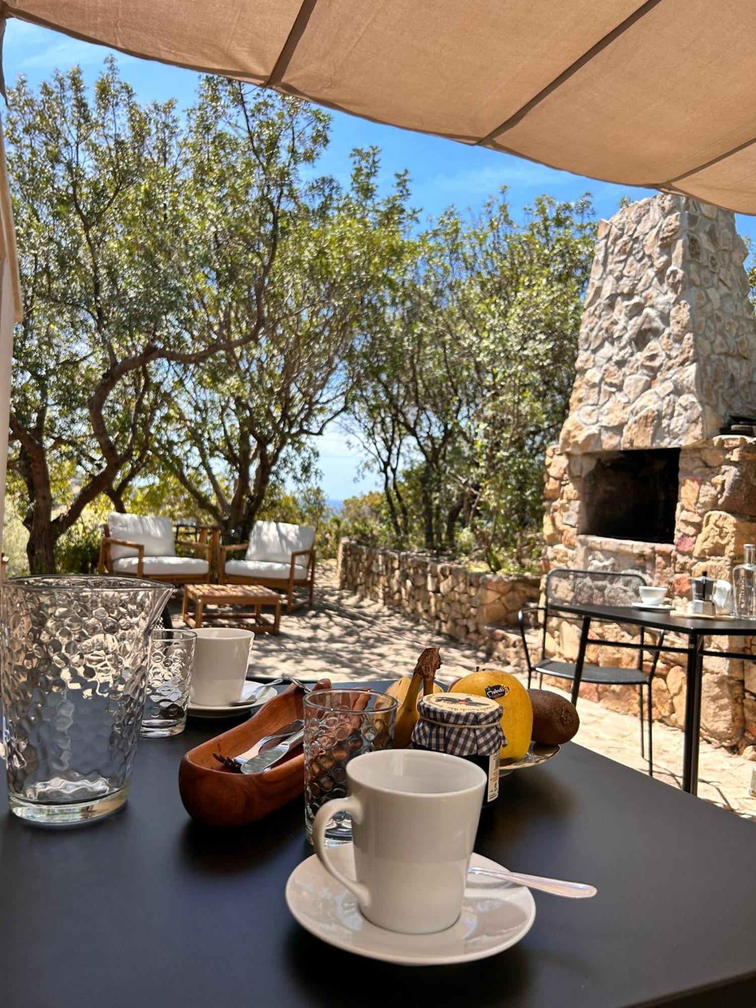 Bed and Breakfast Sa Guardia de Ferricci Solanas  Exterior foto